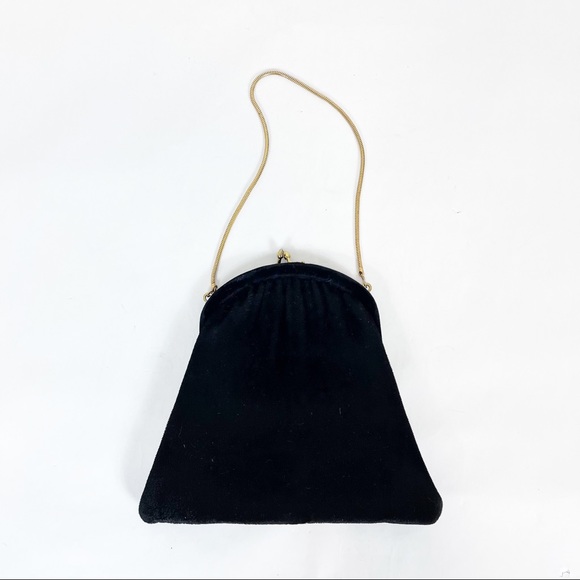 Vintage Ande’ Black Velvet Clutch Handbag With Gold Chain Kiss Clasp Closure - Picture 2 of 5